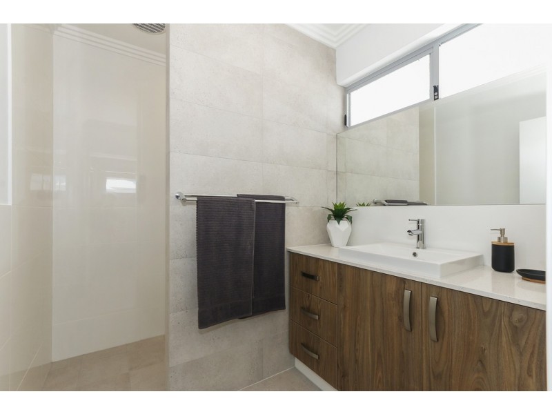 17B Strathyre Drive, Duncraig WA 6023