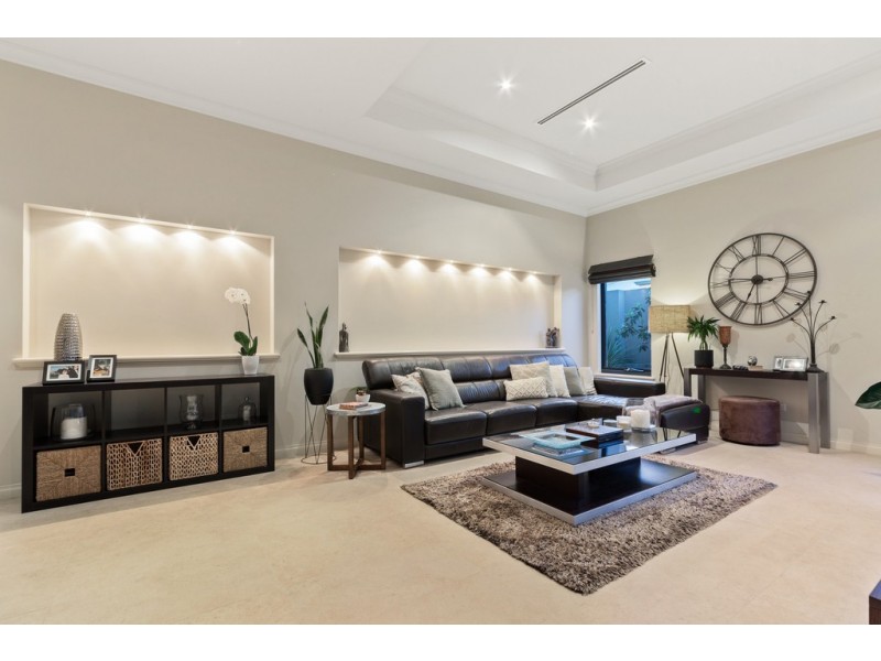 10A Mary Street, Watermans Bay WA 6020