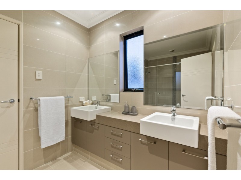 10A Mary Street, Watermans Bay WA 6020