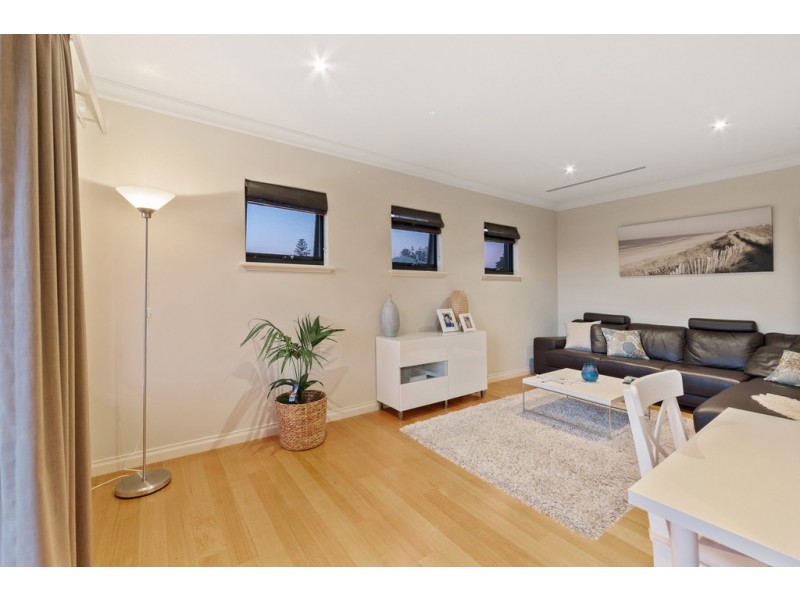 10A Mary Street, Watermans Bay WA 6020