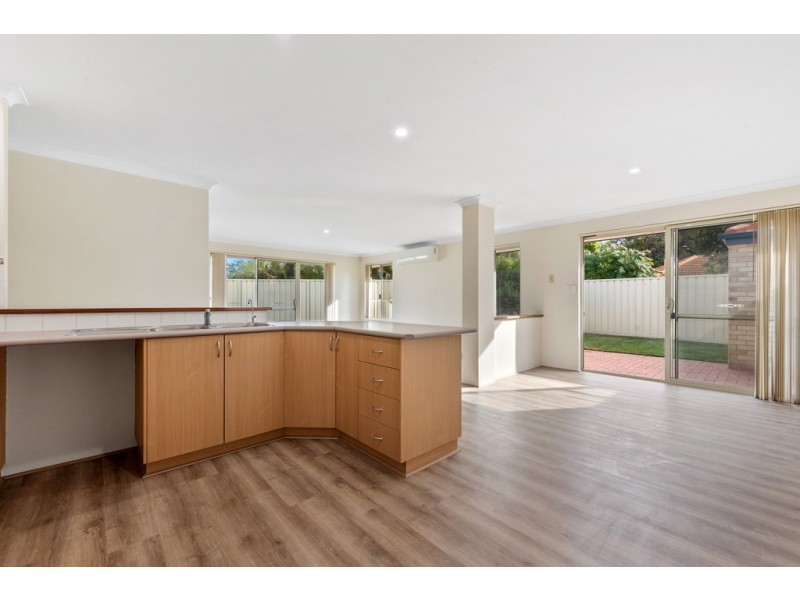 17a Batavia Place, Kallaroo WA 6025