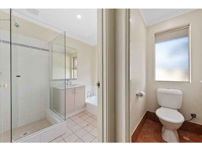 17a Batavia Place, Kallaroo WA 6025