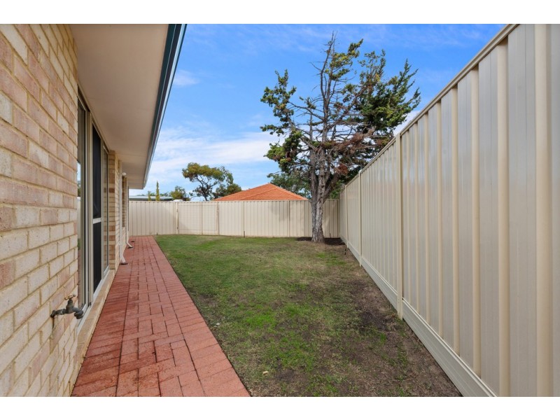 17a Batavia Place, Kallaroo WA 6025