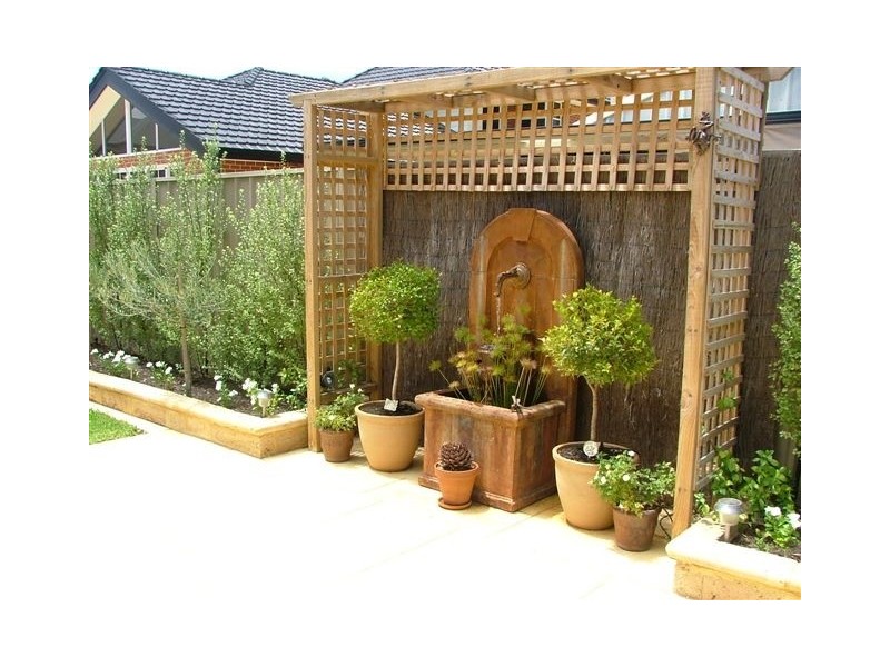 27 Honeymyrtle Turn, Stirling WA 6021