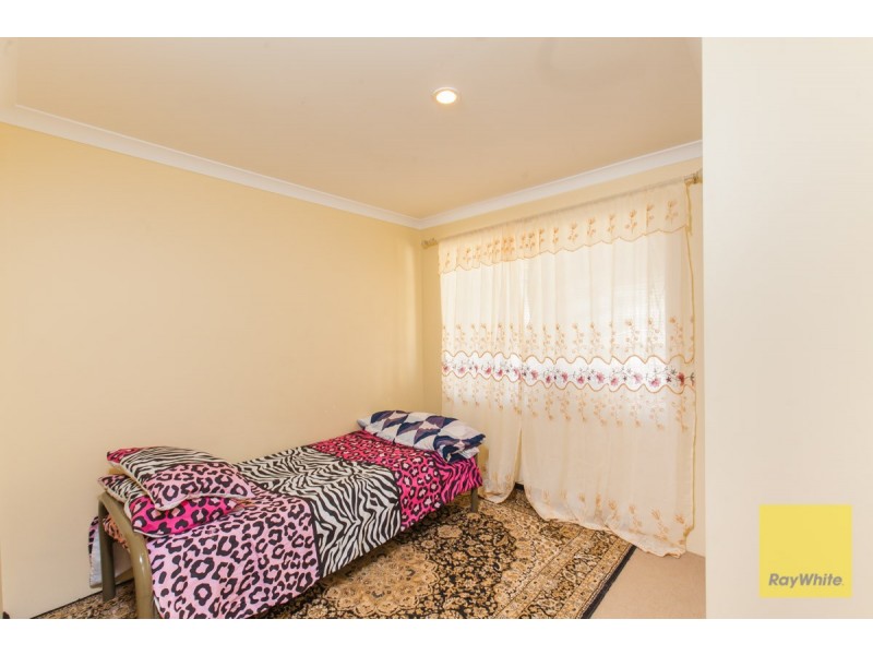 31 Harford Way, Girrawheen WA 6064