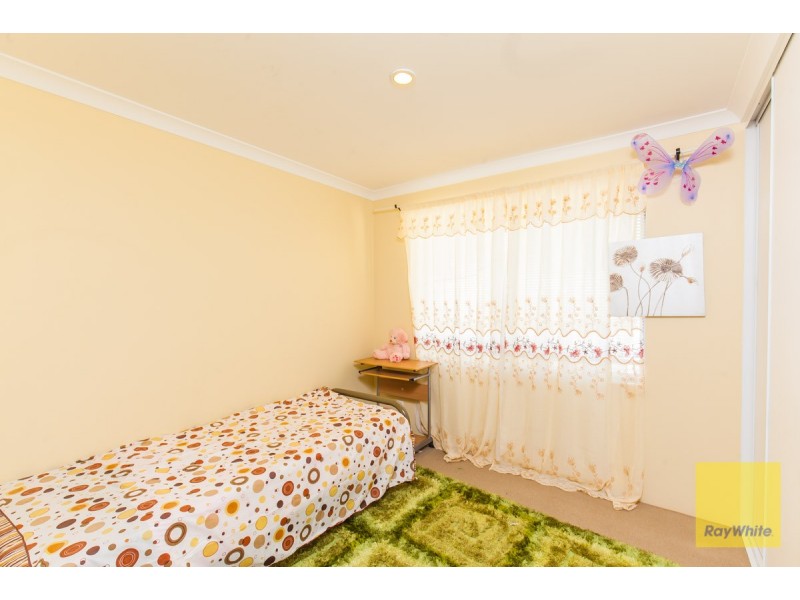 31 Harford Way, Girrawheen WA 6064