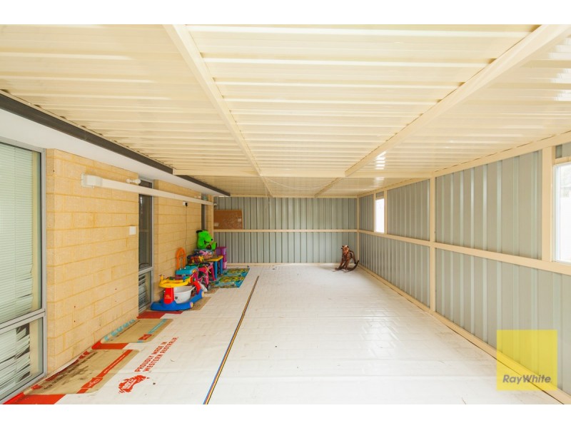 31 Harford Way, Girrawheen WA 6064