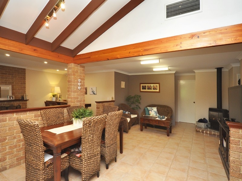 9 Clapton Court, Kingsley WA 6026