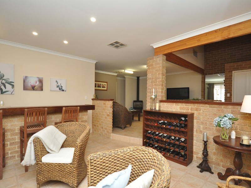 9 Clapton Court, Kingsley WA 6026