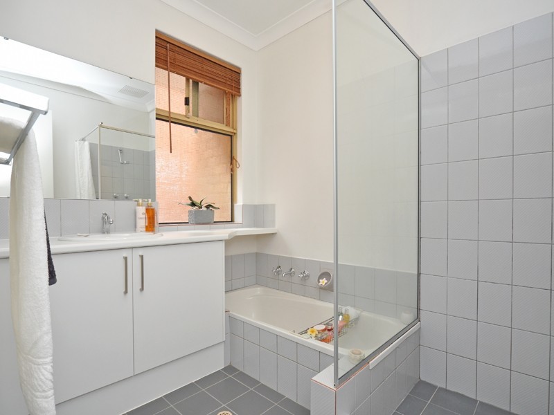 9 Clapton Court, Kingsley WA 6026