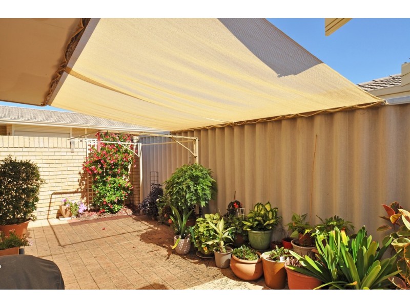 4/169 Goollelal Drive, Kingsley WA 6026