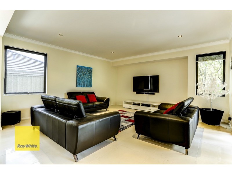 56 Oakdene Drive, Madeley WA 6065