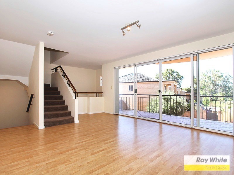 15-5 Spyglass Grove, Connolly WA 6027