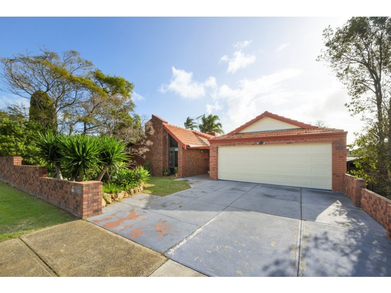 4 Peckham Crescent, Kingsley WA 6026