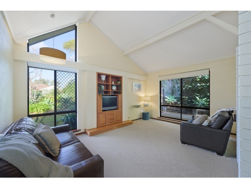 4 Peckham Crescent, Kingsley WA 6026