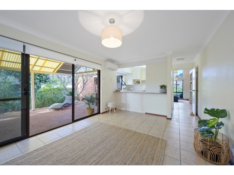 4 Peckham Crescent, Kingsley WA 6026