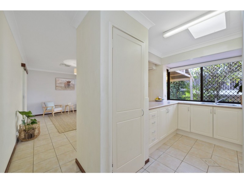 4 Peckham Crescent, Kingsley WA 6026