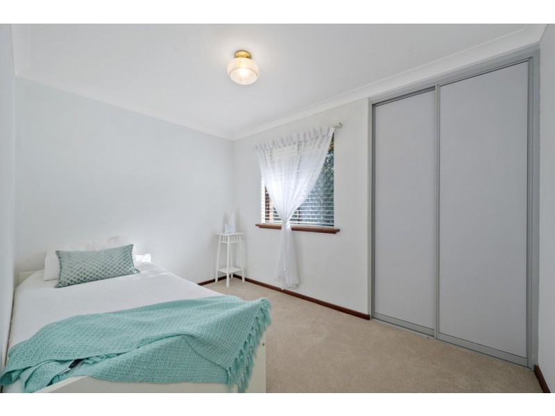 4 Peckham Crescent, Kingsley WA 6026