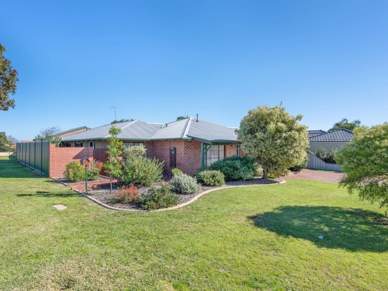 1 Elbury Court, Kingsley WA 6026