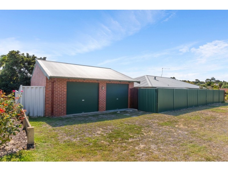 1 Elbury Court, Kingsley WA 6026