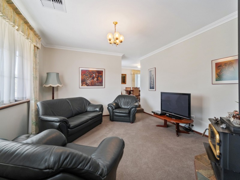 1 Elbury Court, Kingsley WA 6026