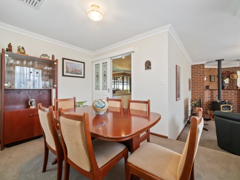 1 Elbury Court, Kingsley WA 6026