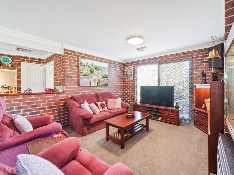 1 Elbury Court, Kingsley WA 6026