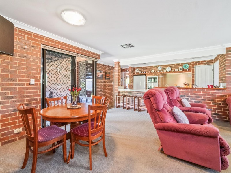 1 Elbury Court, Kingsley WA 6026