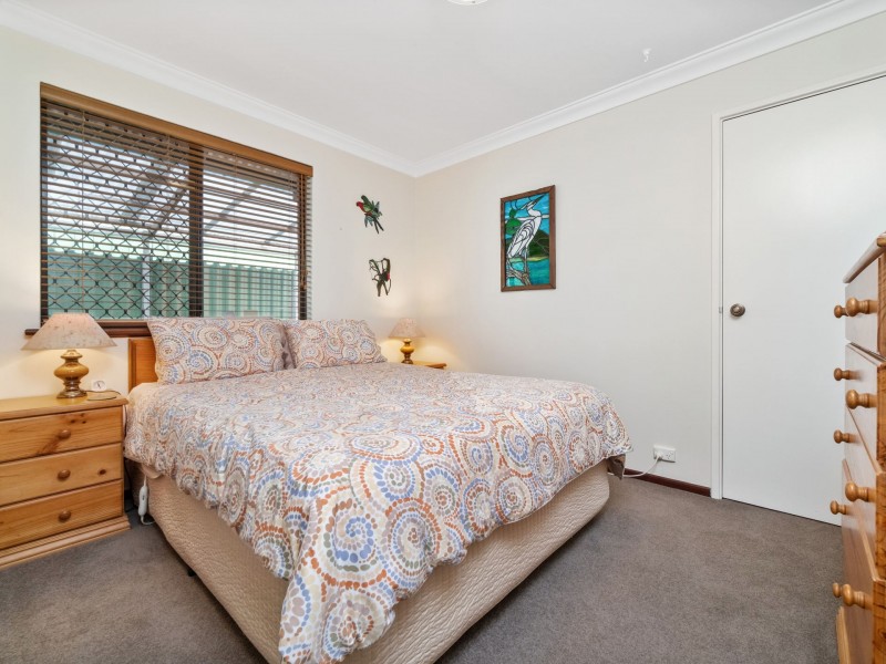 1 Elbury Court, Kingsley WA 6026