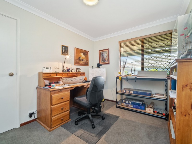 1 Elbury Court, Kingsley WA 6026