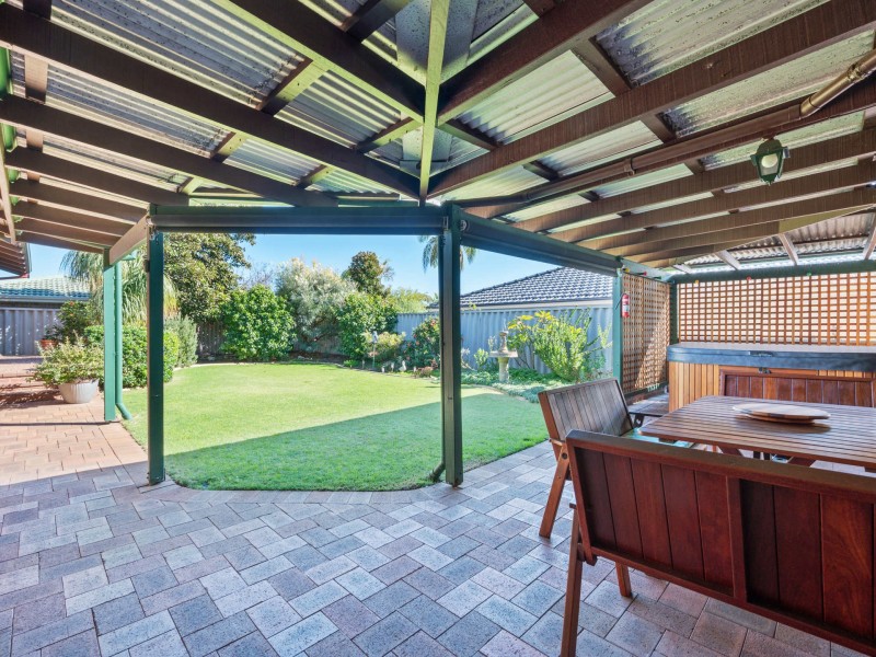 1 Elbury Court, Kingsley WA 6026