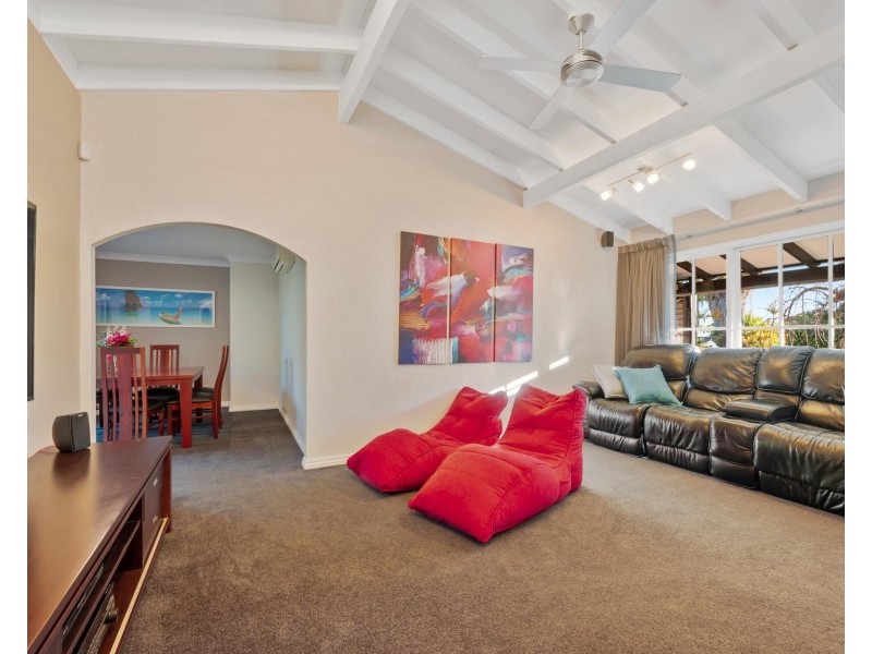 17 Ferncroft Way, Kingsley WA 6026