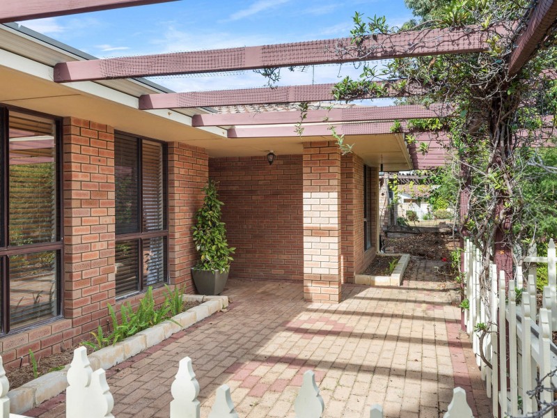 21 Calbourne Way, Kingsley WA 6026