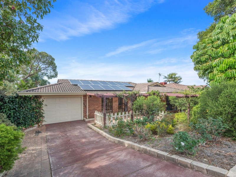 21 Calbourne Way, Kingsley WA 6026