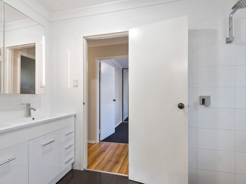 21 Calbourne Way, Kingsley WA 6026