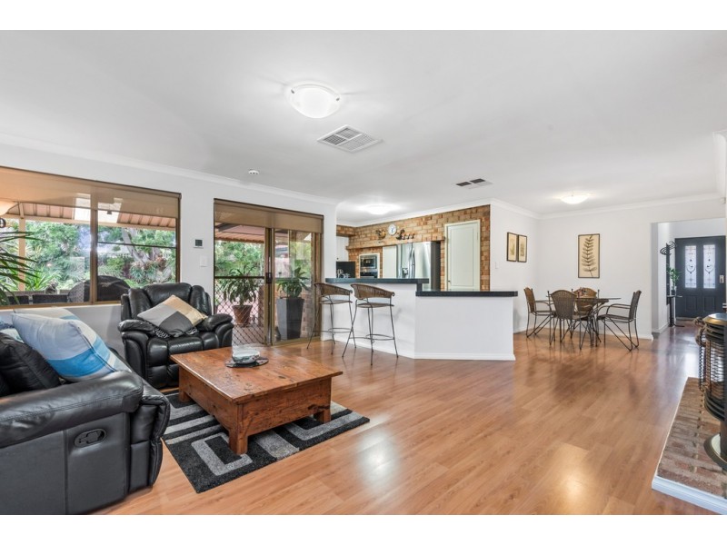 10 Angelina Court, Kingsley WA 6026