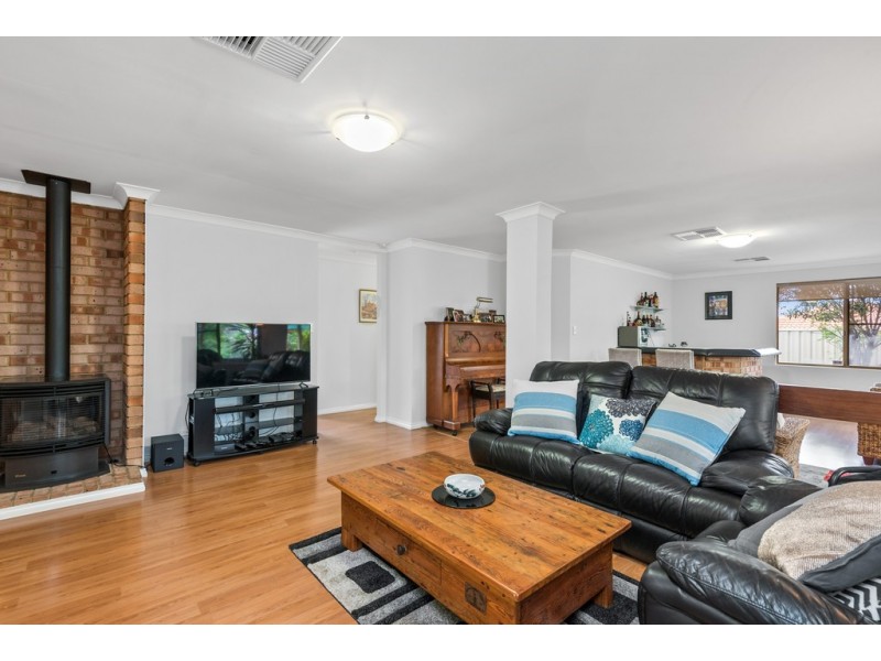 10 Angelina Court, Kingsley WA 6026