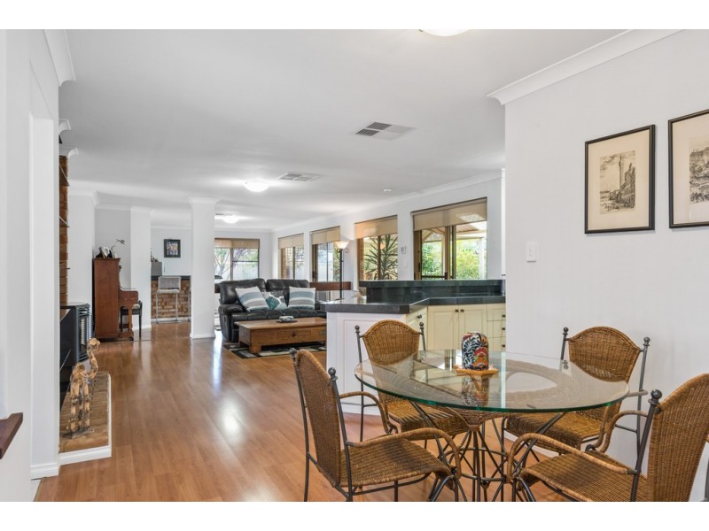 10 Angelina Court, Kingsley WA 6026
