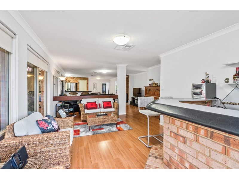 10 Angelina Court, Kingsley WA 6026