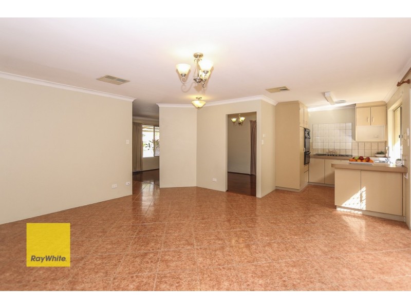 11 Teviot Place, Beechboro WA 6063