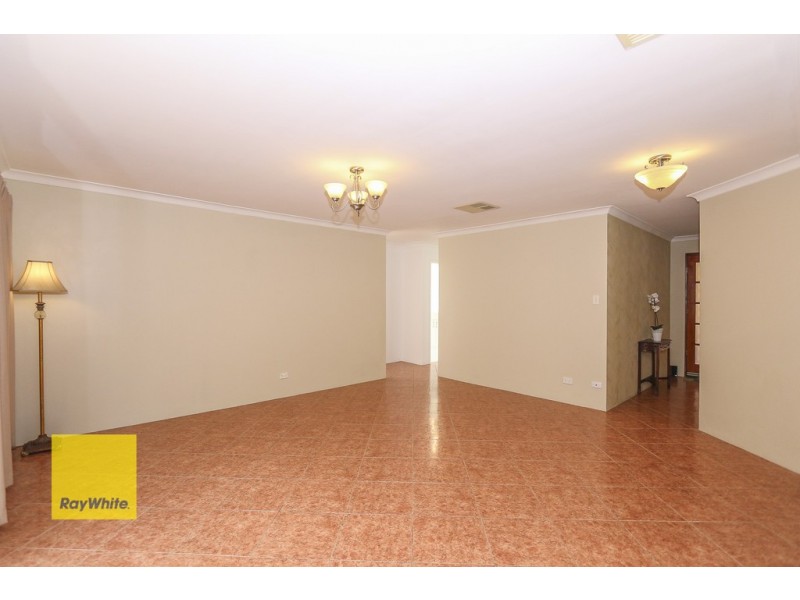 11 Teviot Place, Beechboro WA 6063