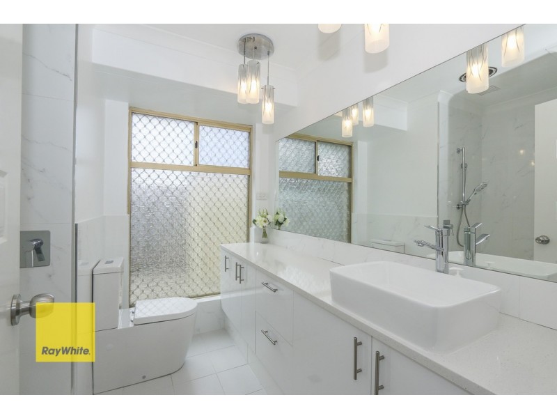 11 Teviot Place, Beechboro WA 6063