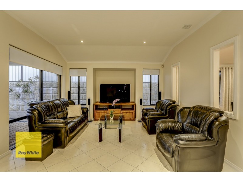 59 Kirkstall Drive, Hocking WA 6065