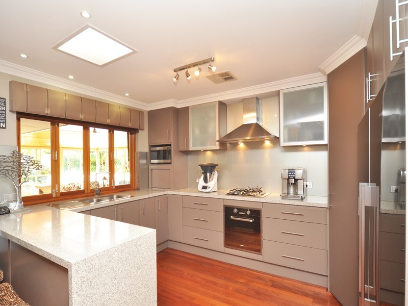 43 Chessington Way, Kingsley WA 6026