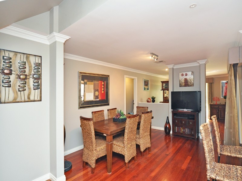 43 Chessington Way, Kingsley WA 6026