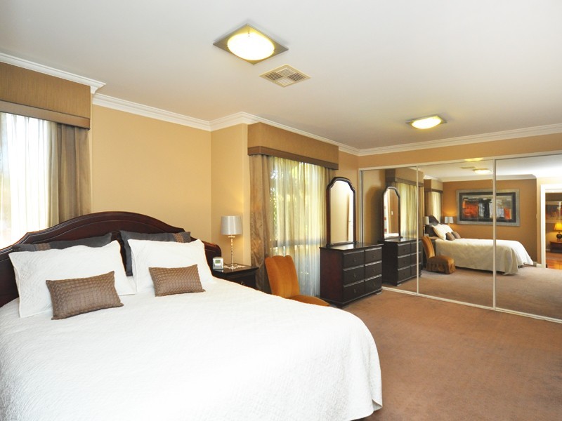 43 Chessington Way, Kingsley WA 6026