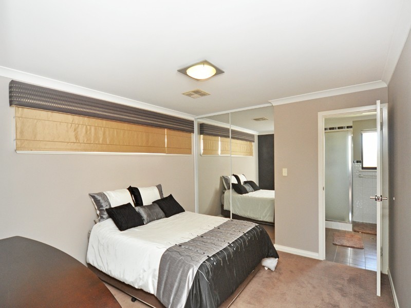 43 Chessington Way, Kingsley WA 6026