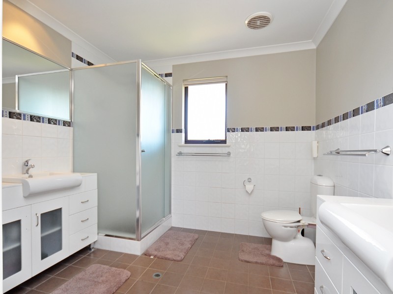 43 Chessington Way, Kingsley WA 6026