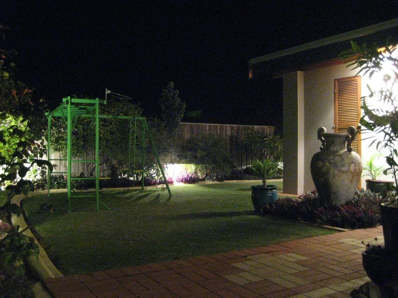 41 Meadowbank Gardens, Hillarys WA 6025