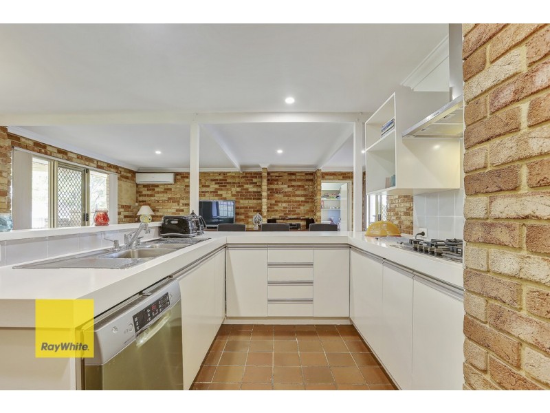 24 Glengarry Drive, Duncraig WA 6023